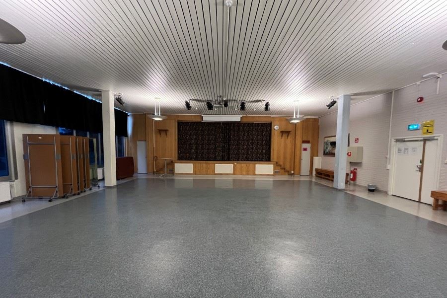 Gränbyskolans aula_900x600px.jpeg