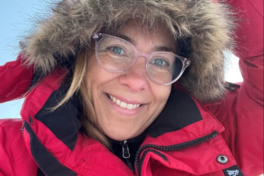 Kvinna i vinterjacka