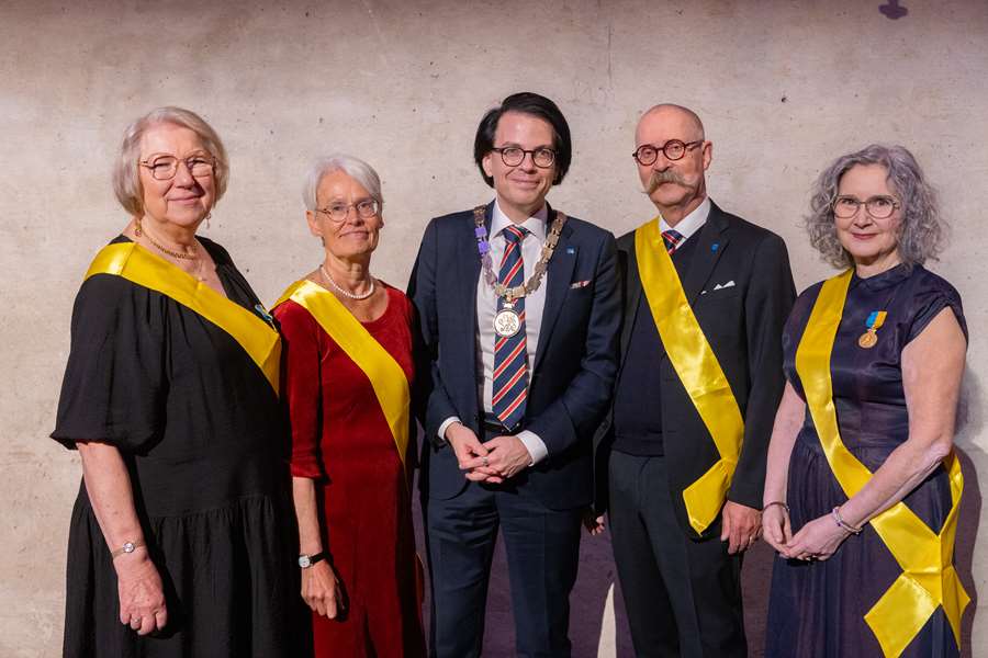 Politiker ur medaljdelegation