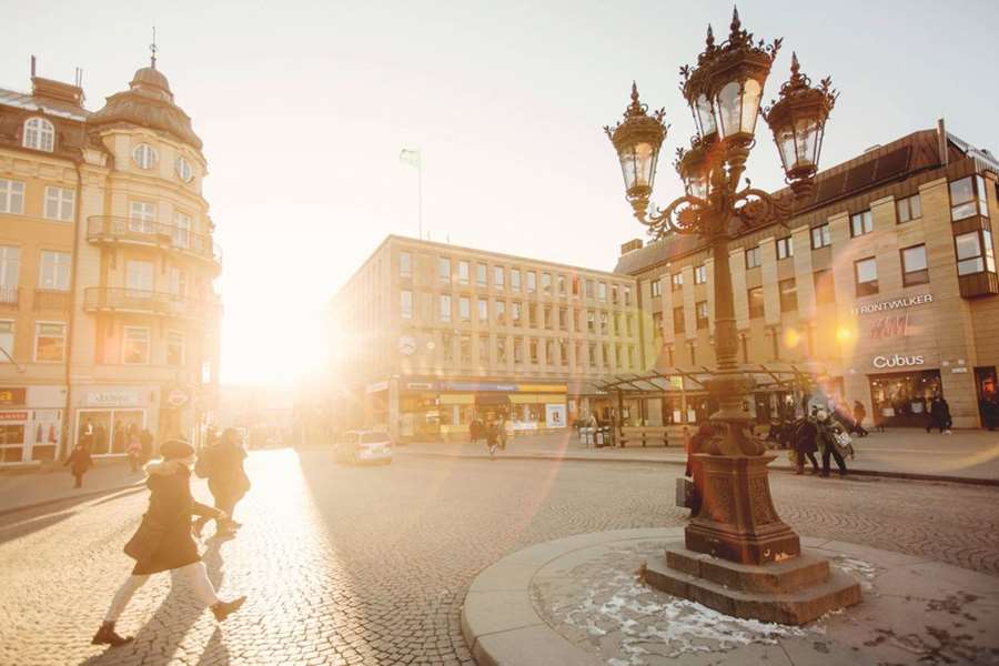 Kommunstyrelsens arbetsutskott beslutade under tisdagen om ett nytt stödpaket till näringslivet, eftersom de lokala restriktionerna för att minska spridningen av corona har drabbat delar av Uppsalas näringsliv hårt.