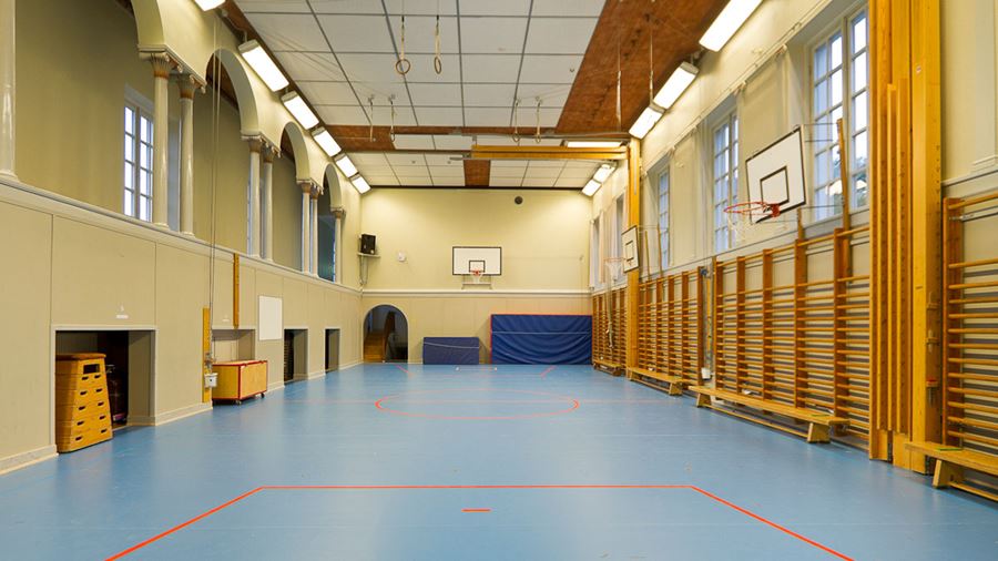 Vaksalaskolan idrottshall