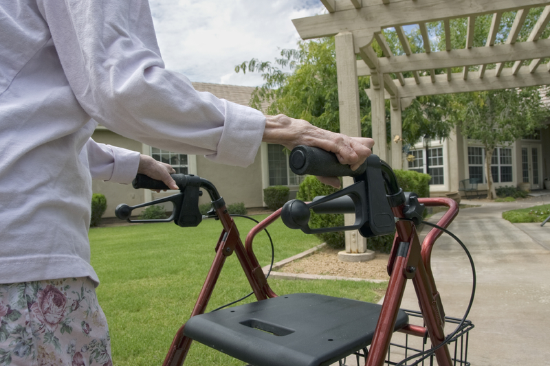 Pensionär med rollator