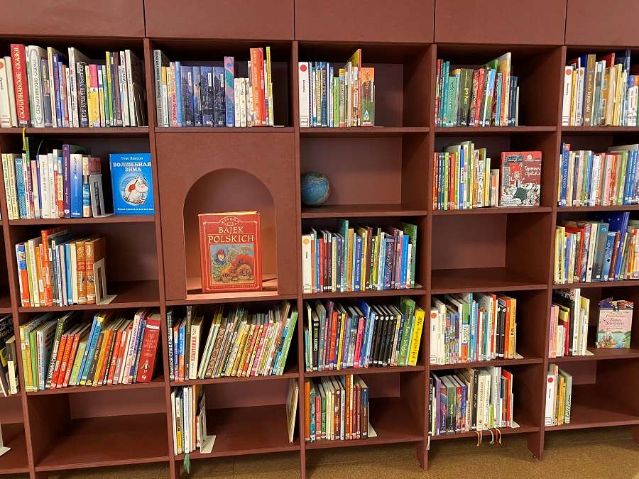 Bokhylla på Stadsbibliotekets nya barnavdelning