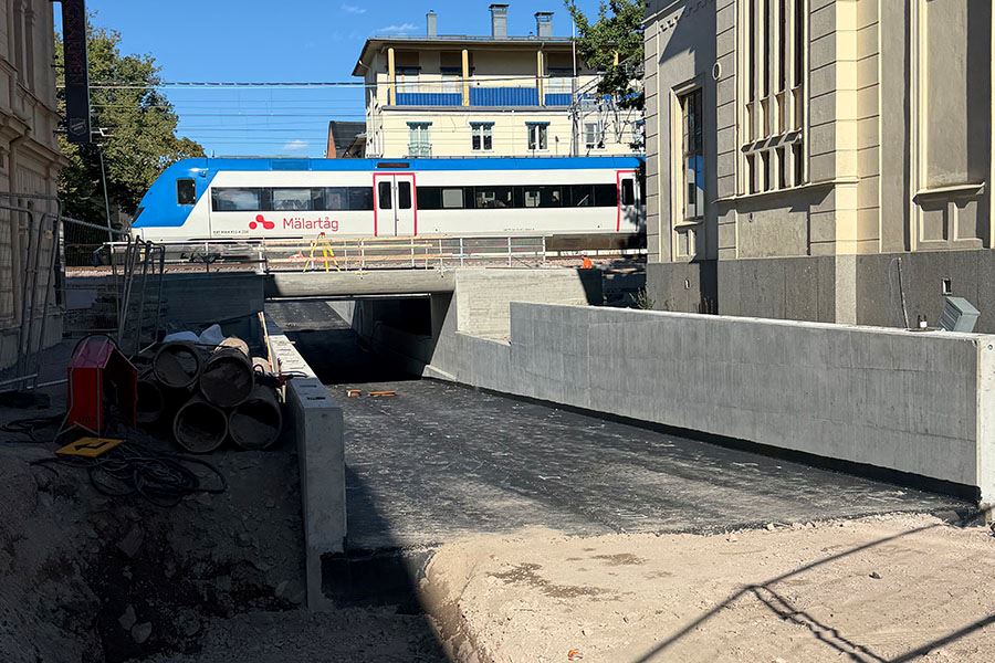 S:t Persgatan idag sedd från den västra sidan om järnvägen.