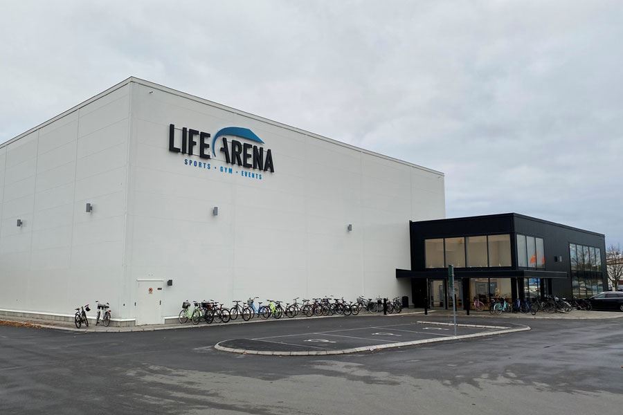 Life-arena900x600.jpg