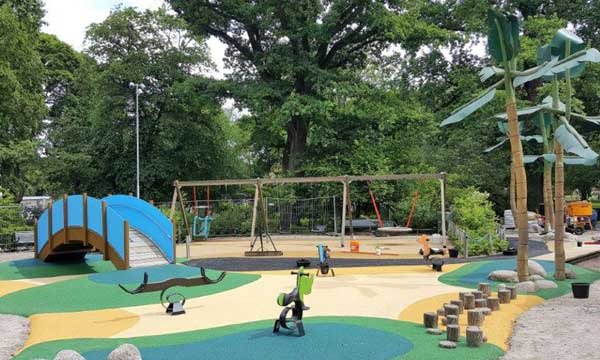 Stadsträdgårdens lekplats – Playground in Uppsala