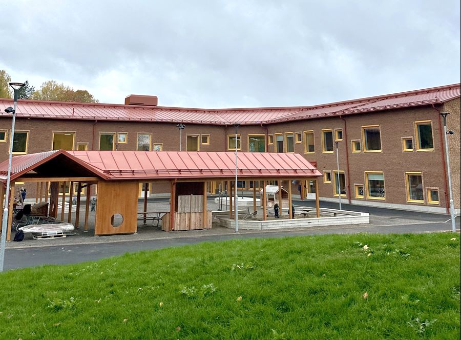 Förskolebyggnad i tegel.