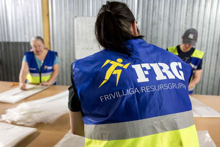 Ryggbild på kvinna från FRG Frivilliga Resursgrupper