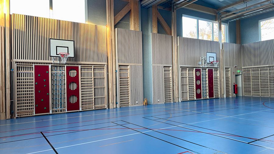 Idrottshall med ribbstolar