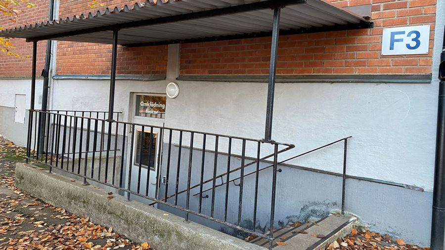 Domarringens skola omklädningsrum flickor
