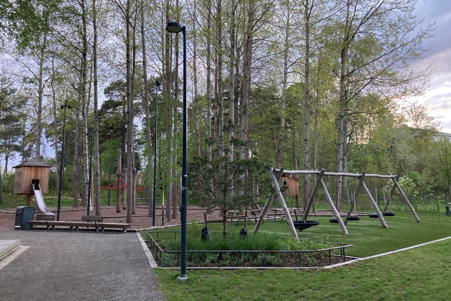 Rutschkalan och gungor