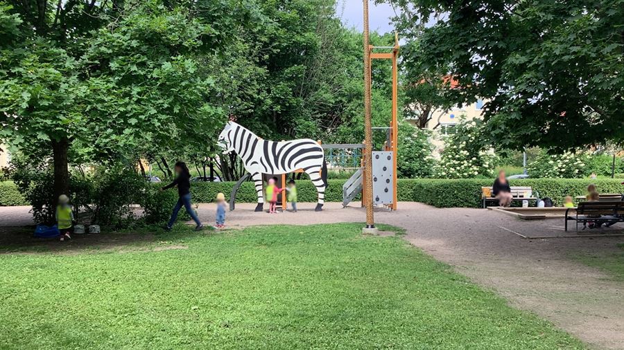 Lekplatsen i Tegnerparken. D&#228;r finns bland annat en kl&#228;tterst&#228;llning i form av en zebra.